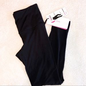 NWT Yogalicious High Waist Ultra Soft Leggings